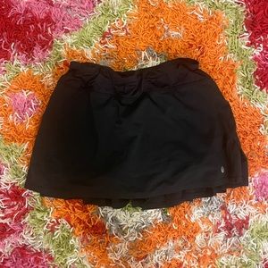 Black lulu skirt rare pleat